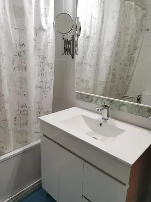 Offer Economic Apartment Barcelona España